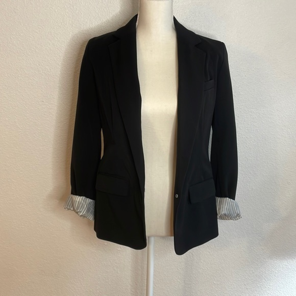 A New Day Blazer‎